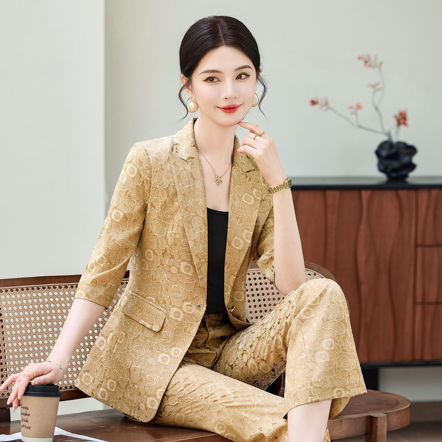 Women'S Office Formal Wear For Ladies - Modny morelowy garnitur damski z krótkim