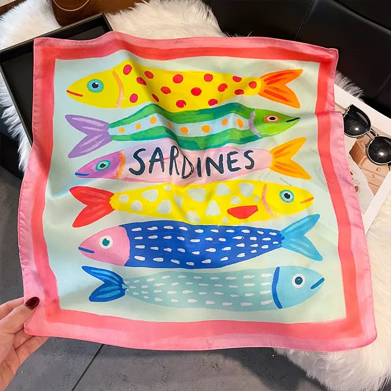 Scarf Silk Neck - Kwadratowe jedwabne apaszki damskie z modnym