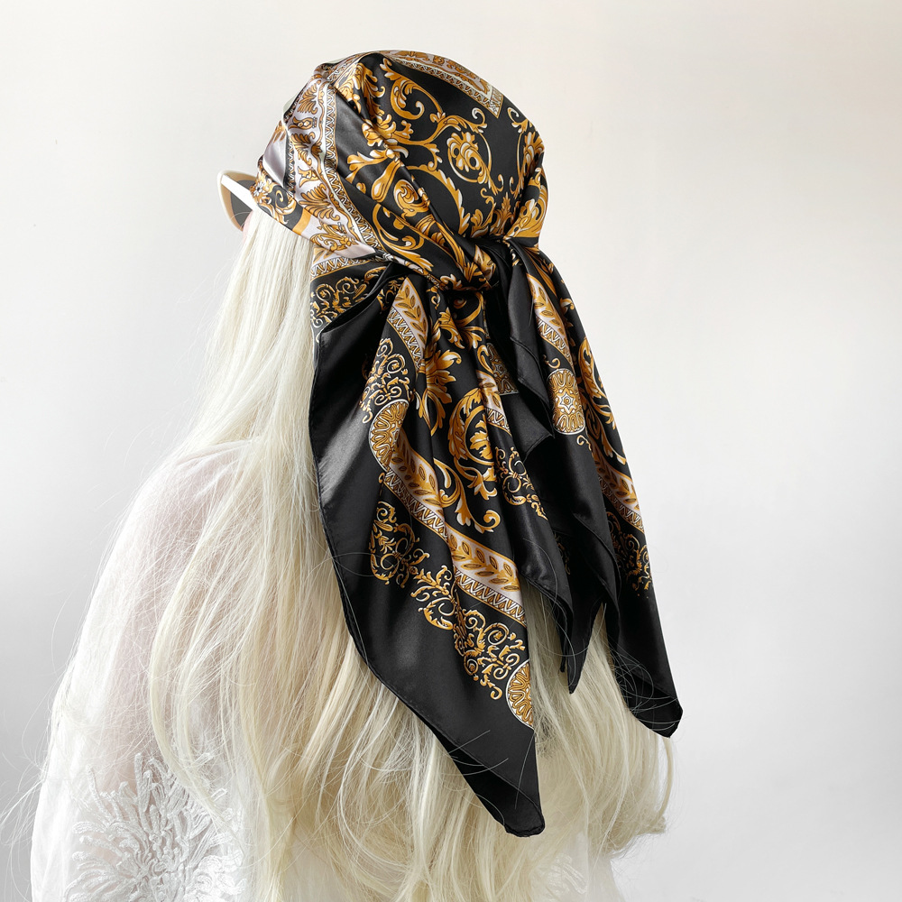Jedwabna chusta satynowa kwadr – Scarf Silk Neck recenzja i cena