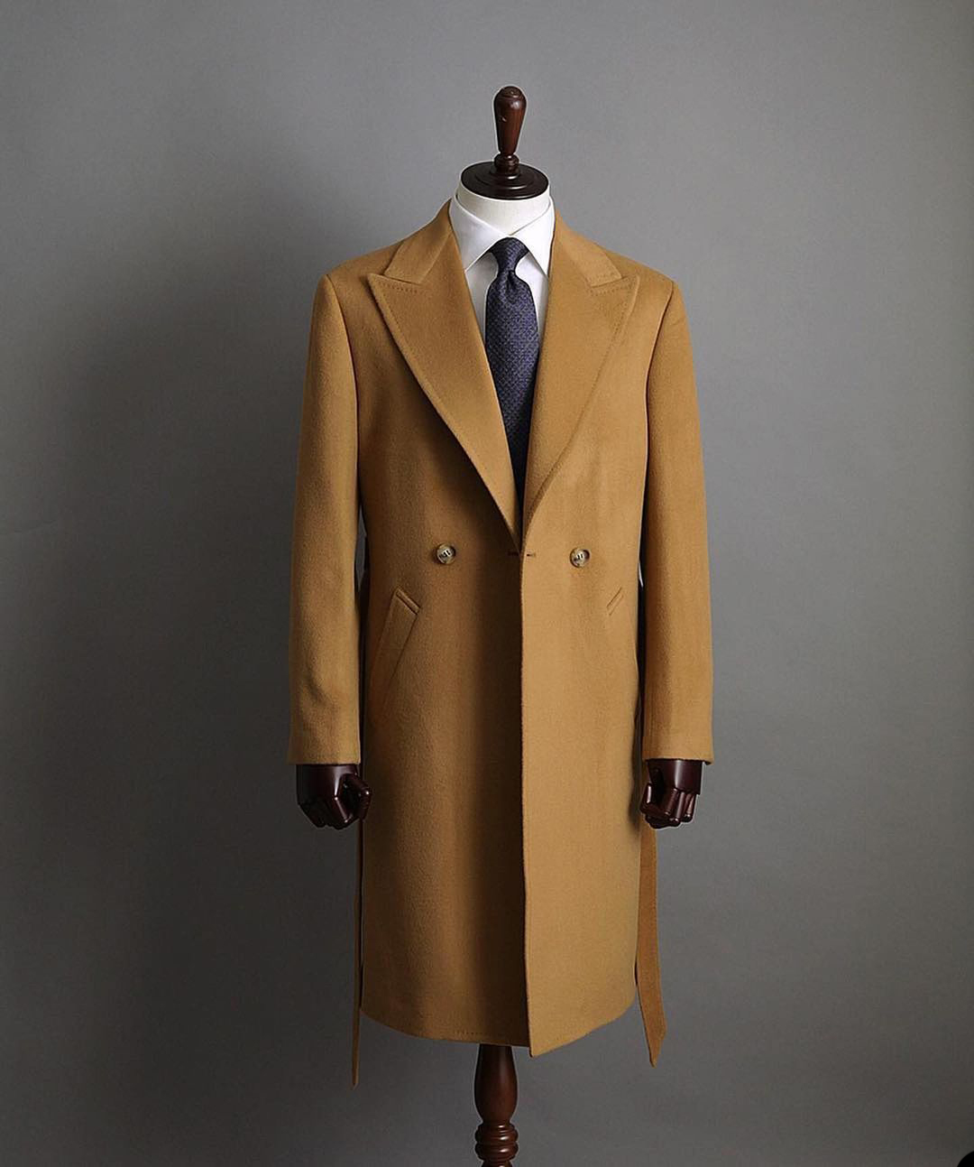 Męski płaszcz w kolorze jasneg – Tailored Coat Wool recenzja i cena