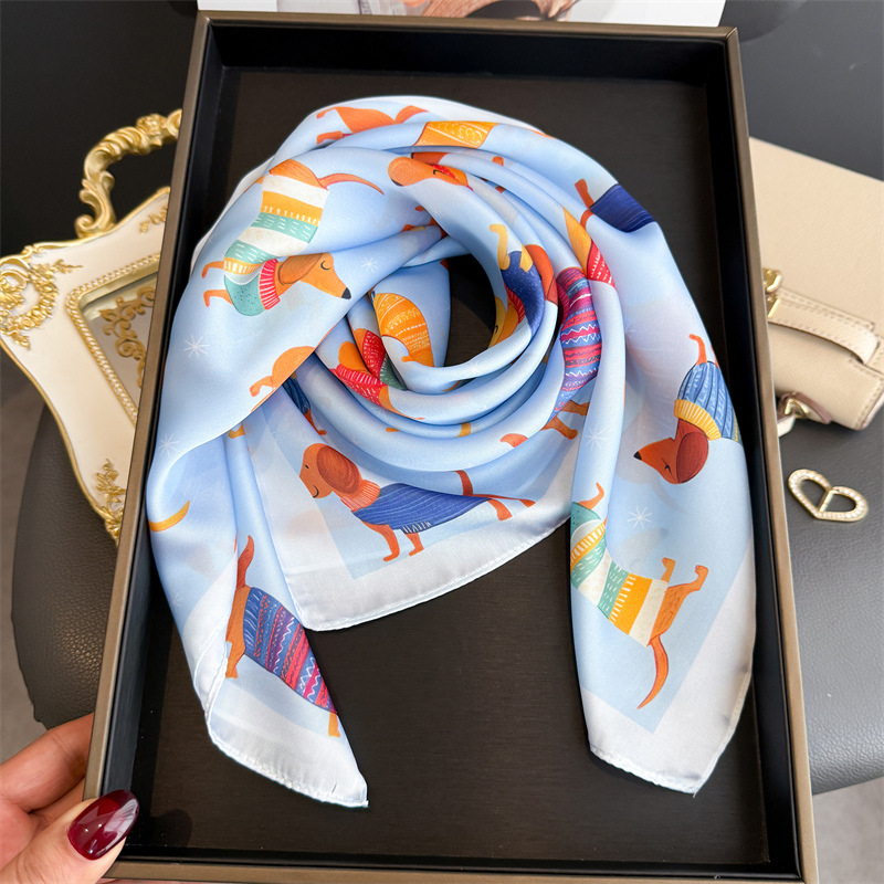 Modna bandanka z nadrukiem psa – Scarf Silk Neck recenzja i cena