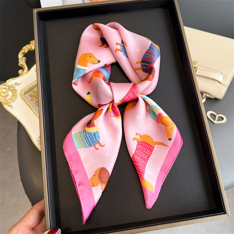 Modna bandanka z nadrukiem psa – Scarf Silk Neck recenzja i cena
